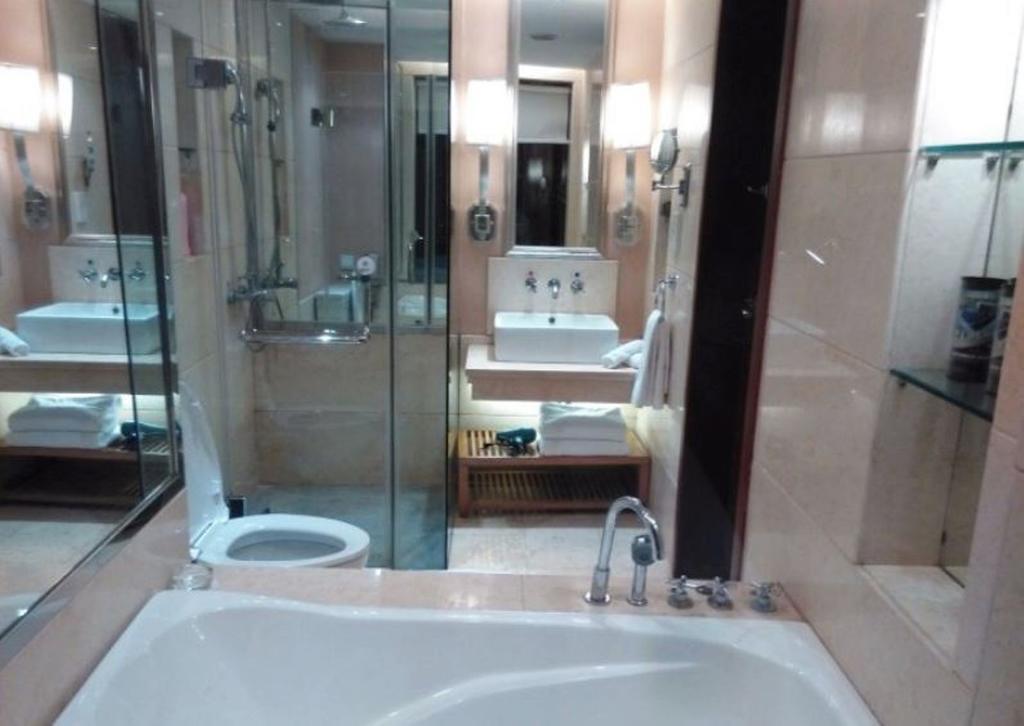 Yunheng Hotel Neijiang Экстерьер фото